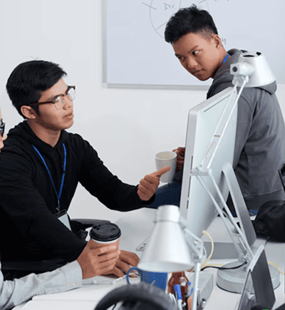 AI-Supported Qualification with Human Oversight